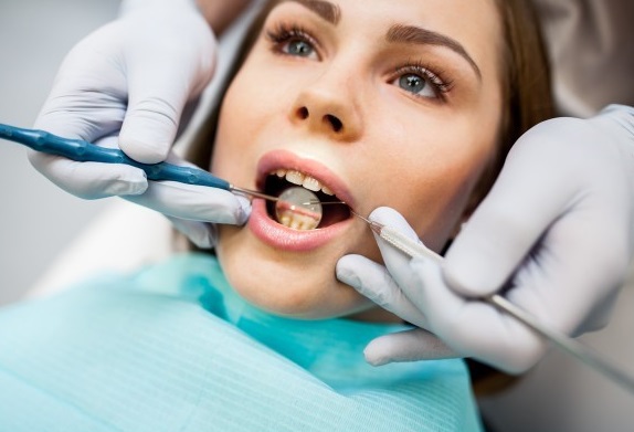 Cosmetic Dentistry: Who Can Perform It?