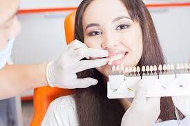 The Smile Makeover Dilemma: Weighing the Pros and Cons of Dental Veneers